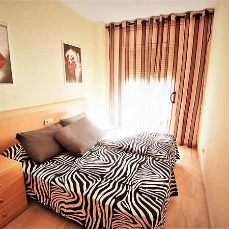 Apartamentos Sol Dorada Салоу Екстер'єр фото